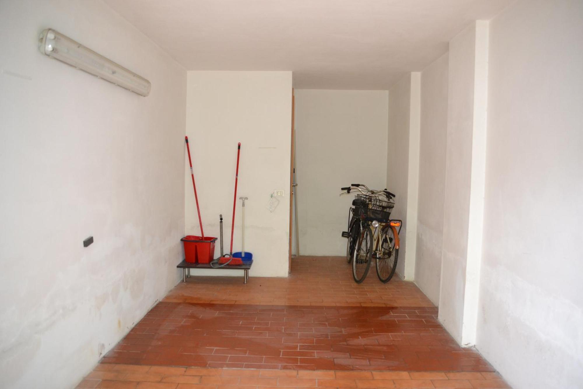 Casa Rosina + Box Per Auto 2 Bici 1,5Km Dalle Mura ルッカ エクステリア 写真