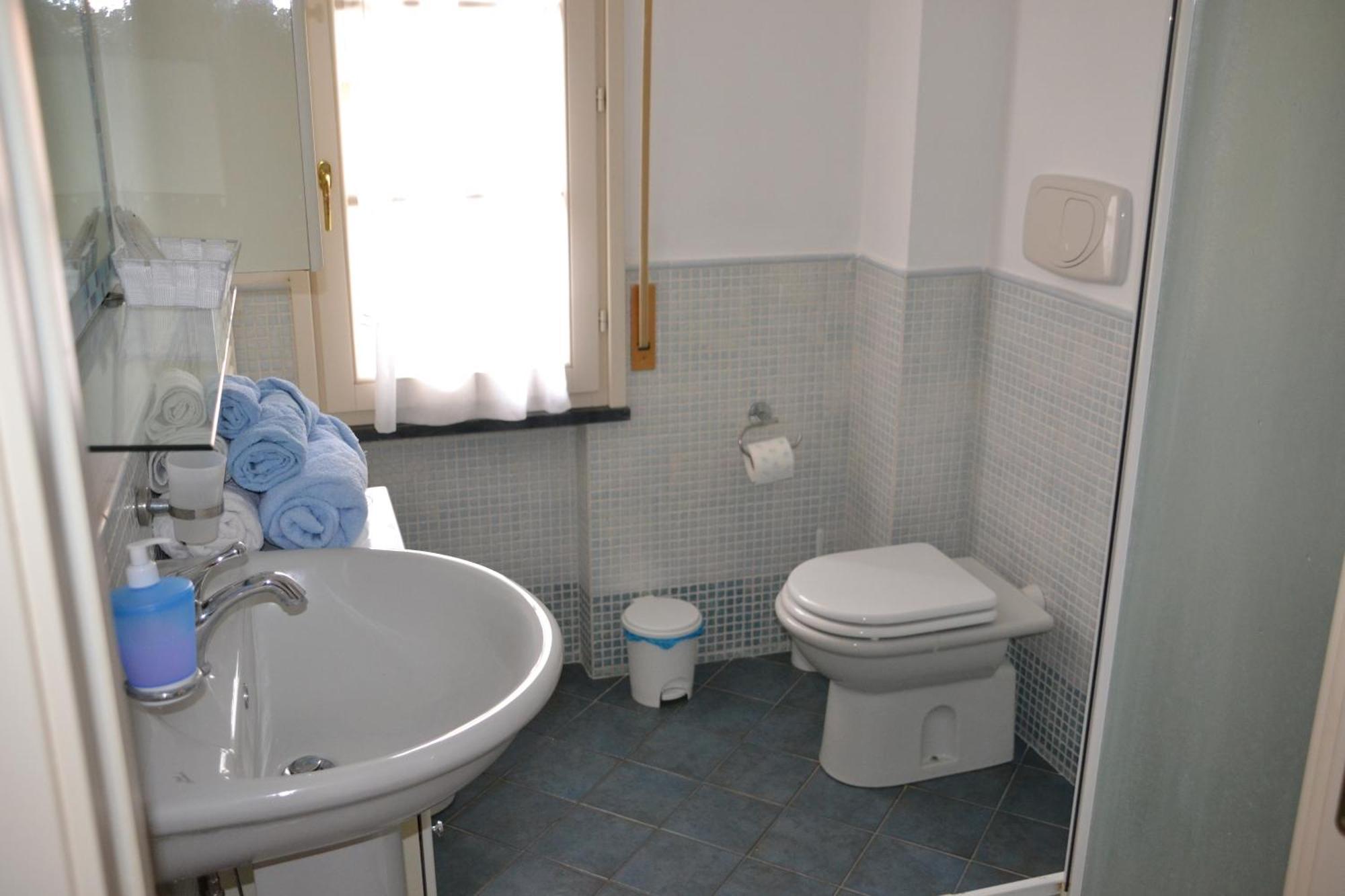 Casa Rosina + Box Per Auto 2 Bici 1,5Km Dalle Mura ルッカ エクステリア 写真